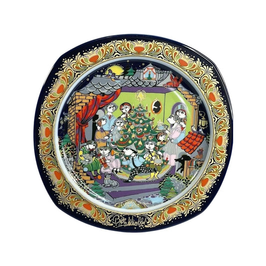 Vintage O Christmas Tree Christmas Plate - 1986